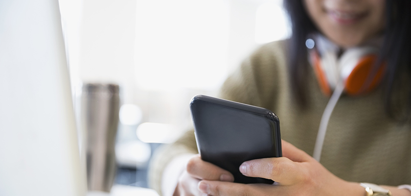 Over Half of Employers Lose 1-2 Hours of Productivity a Day