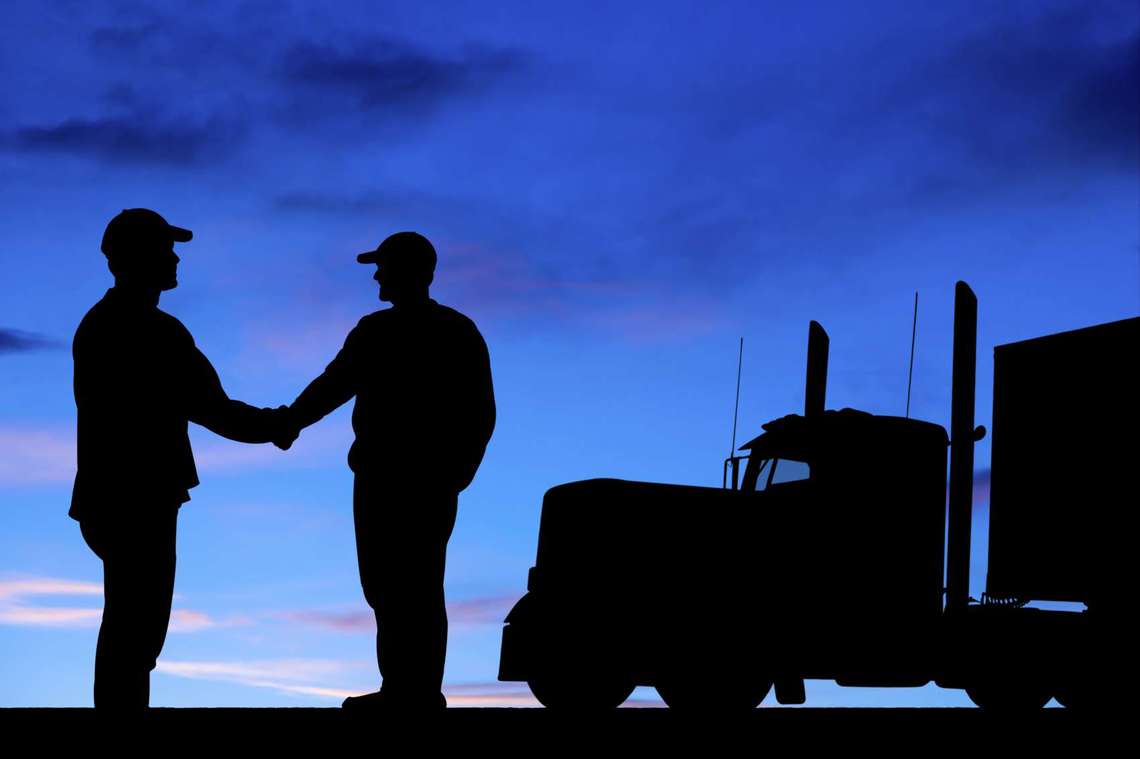 Truck drivers urgently needed to move the US economy