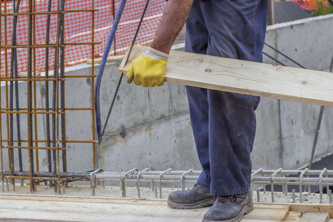 Write a resume for the manufacturing industry